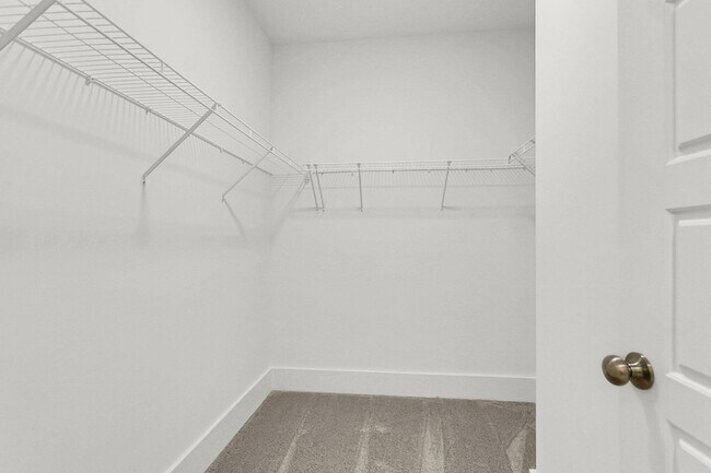 Building Photo - 254 Symphony Ave