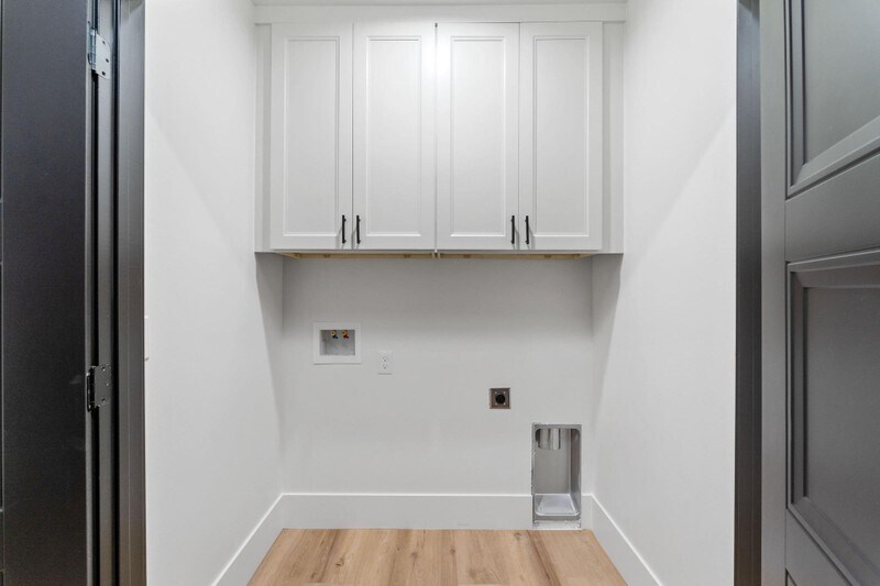 Building Photo - 807 N 200 E