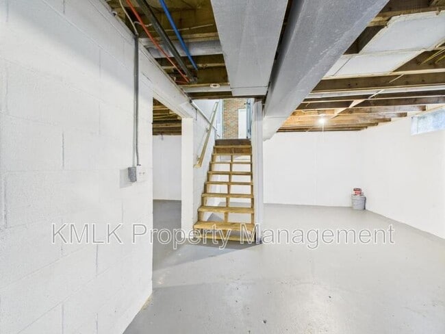 Building Photo - 2644 Kilgore St