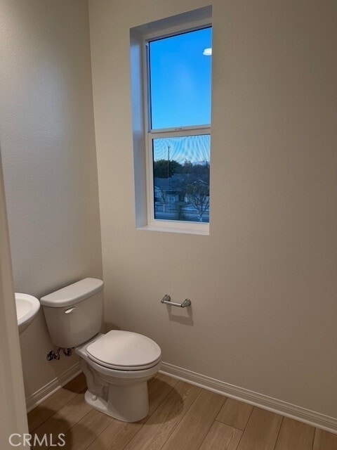 Building Photo - 2420 E Lincoln Ave