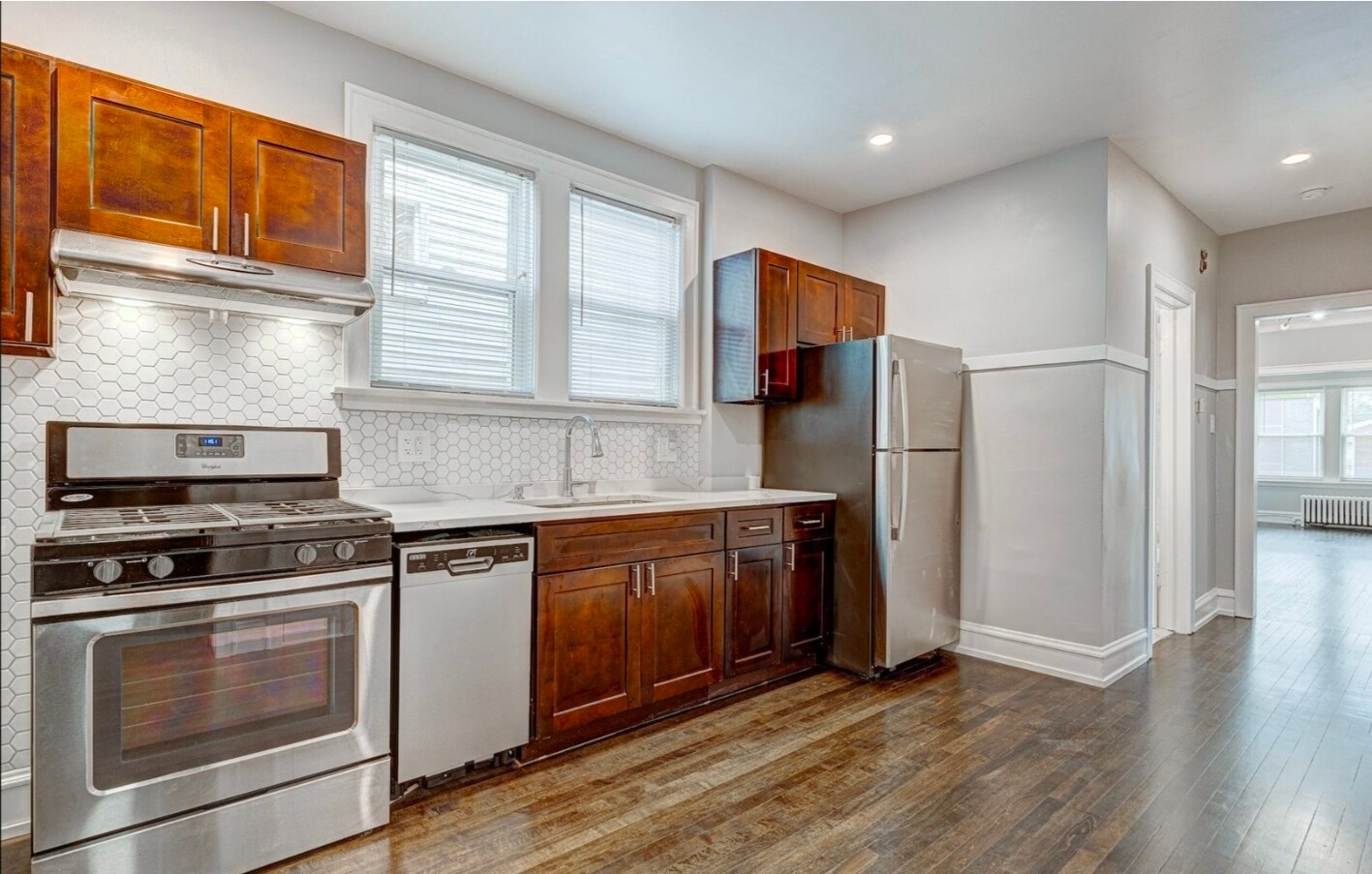 Building Photo - 1935 N Saint Louis Ave