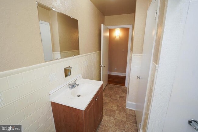 Building Photo - 1306 Frederick Ave