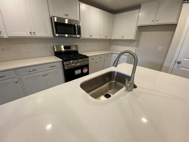 Building Photo - 119 C Triumph Ave.