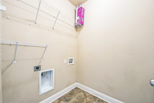 Building Photo - 14137 Waterford Cove