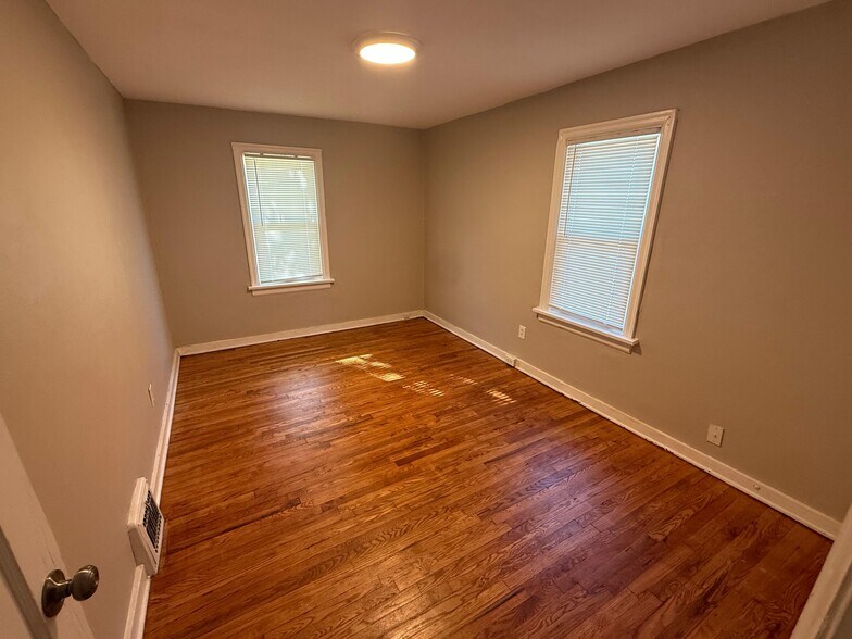 Building Photo - 7129 Dawson Pl