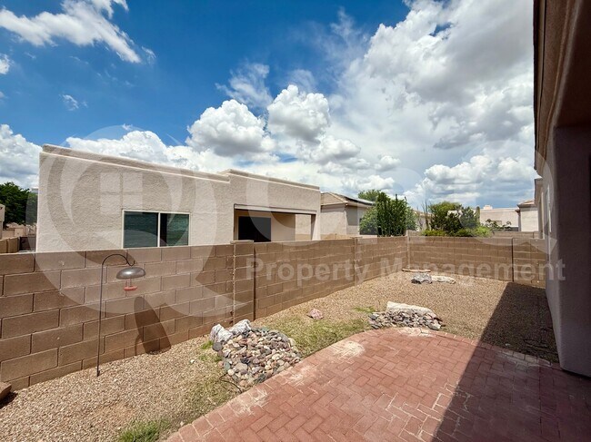 Building Photo - 7359 E Placita Del ANIMO