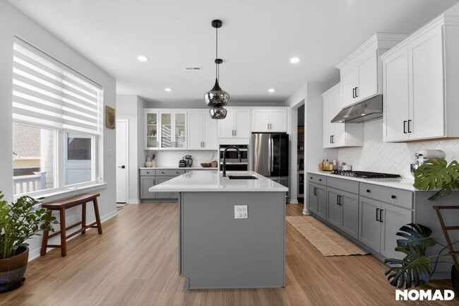 Building Photo - Near-New 5BR Home in Appoquinimink School District