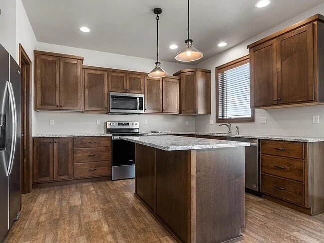 Building Photo - 1108 Craftsmen Ct