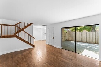 Building Photo - 1204 12th Ln