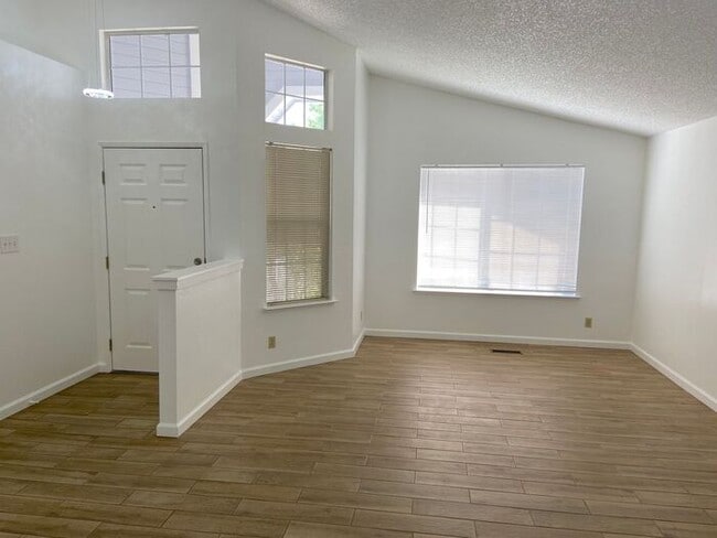 Building Photo - Coming Up Roses - NW Reno 4 Bedroom/3 Car Garage Single Story House