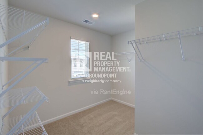 Building Photo - 729 Long Blf Rd