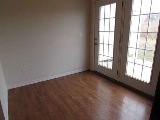 Building Photo - 6186-MF1-E1