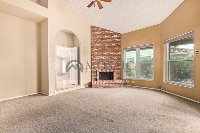 Building Photo - 10156 E Becker Ln