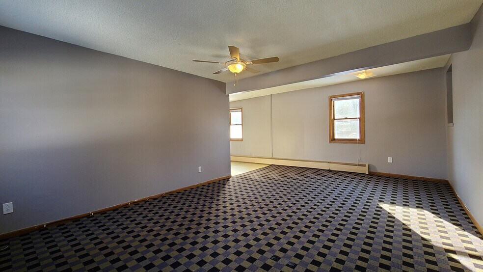 Building Photo - 902 N Hamilton St