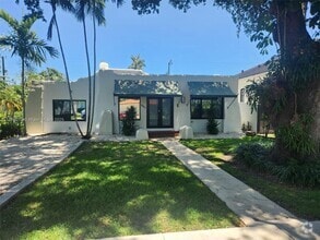 Building Photo - 241 Palmetto Dr