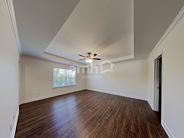 Building Photo - 2920 Throneberry Ln