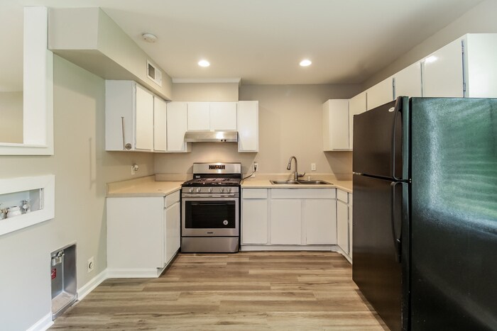 Building Photo - 4201 S Jasmin Ct