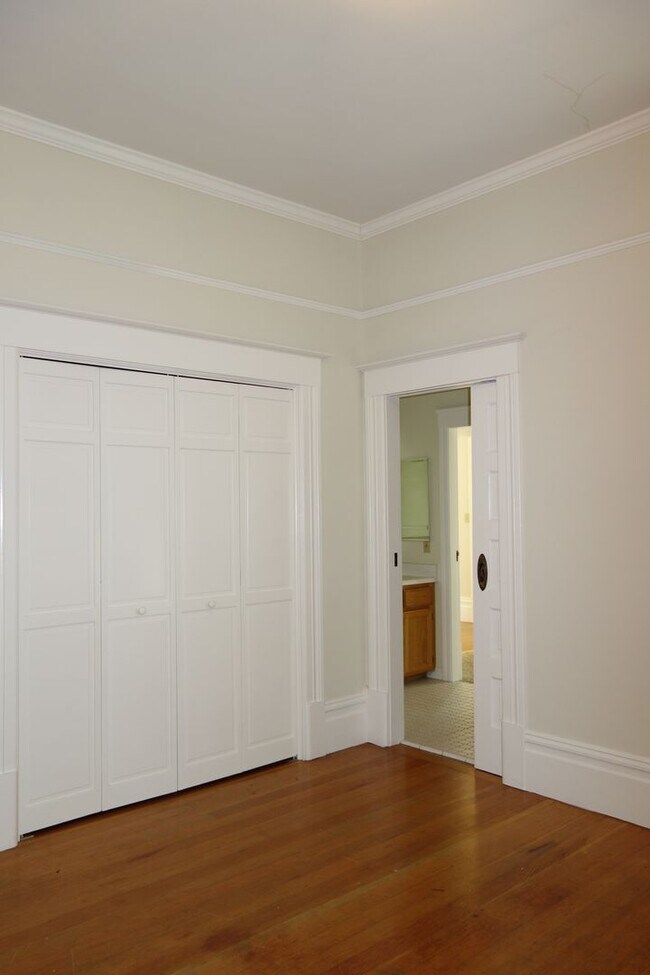 Building Photo - Charming 1910 Winters Home – 3 Bed, 2 Bath – Steps from Historic Downtown