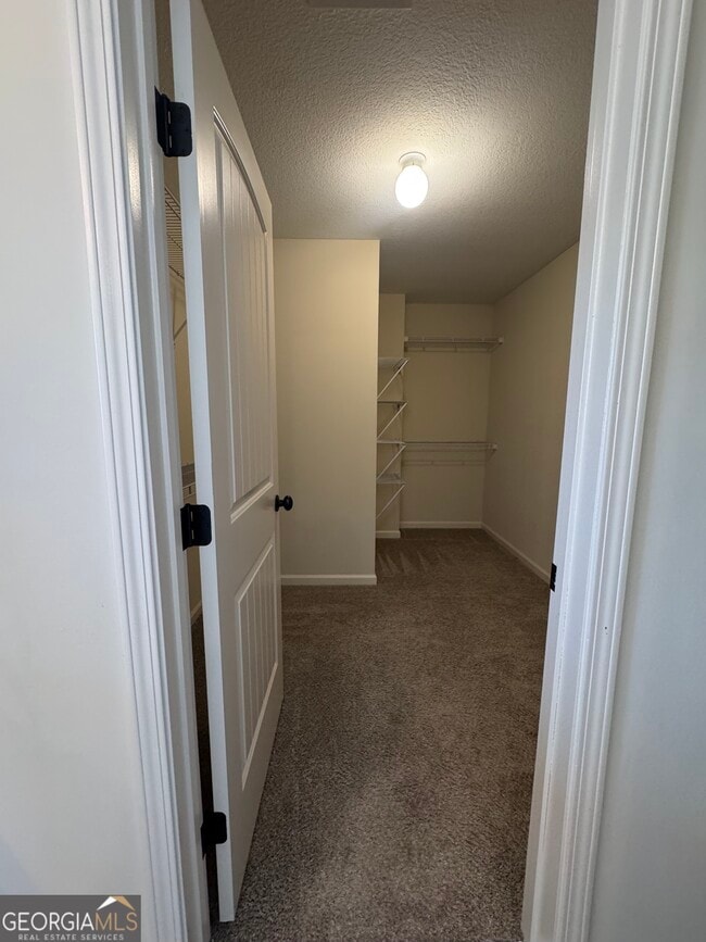 Building Photo - 9 Heartland Cir