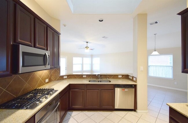 Building Photo - 2420 Quiet Arbor Ln