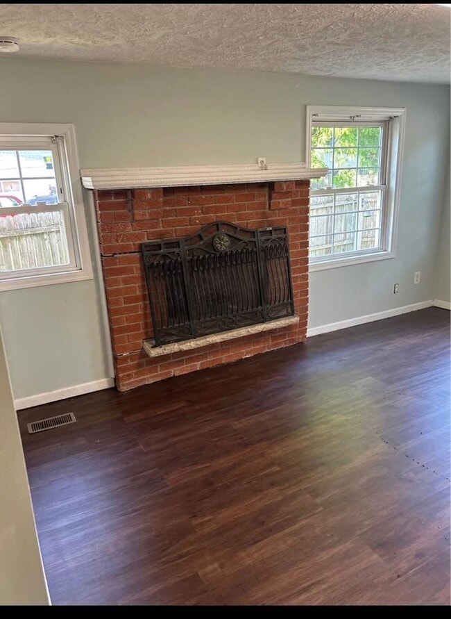 Building Photo - 6849 N Aurelius Rd