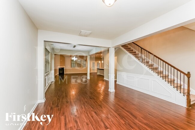 Building Photo - 520 Palm Springs Cir