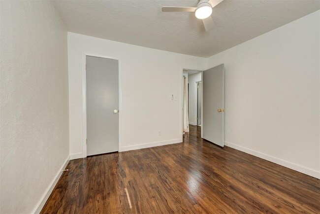 Building Photo - 1202 Windsor Way