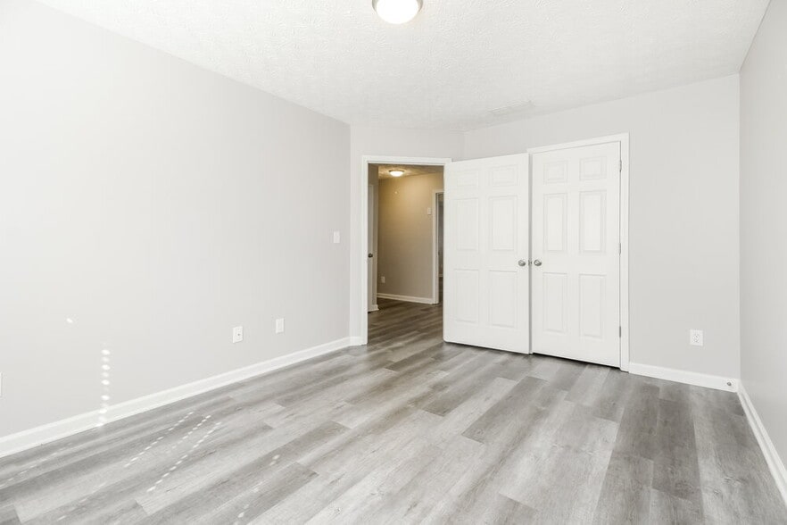 Building Photo - 229 Clearwater Dr