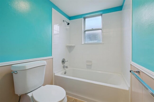 Building Photo - 2508 NW 109th St