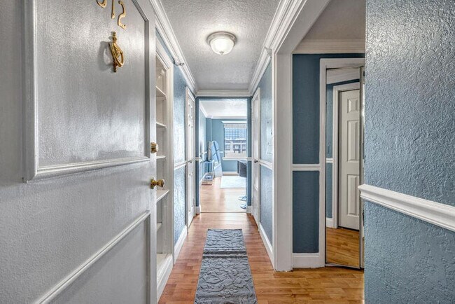 Building Photo - 311 W Ashley St