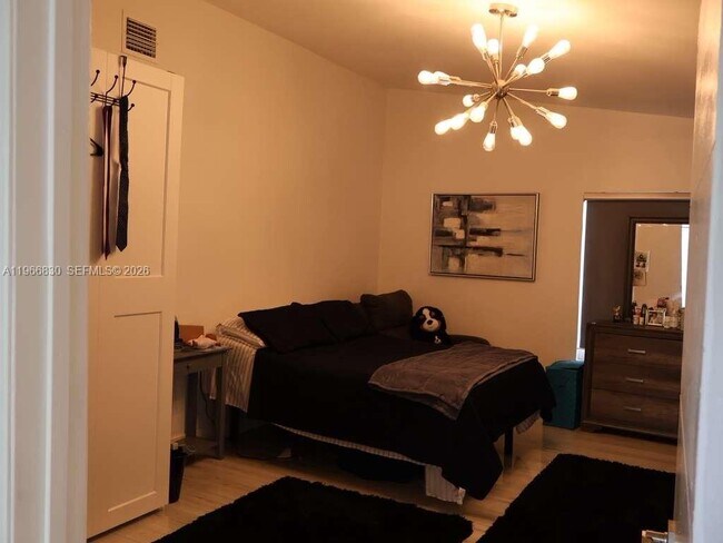 Building Photo - 5505 SW 9th St