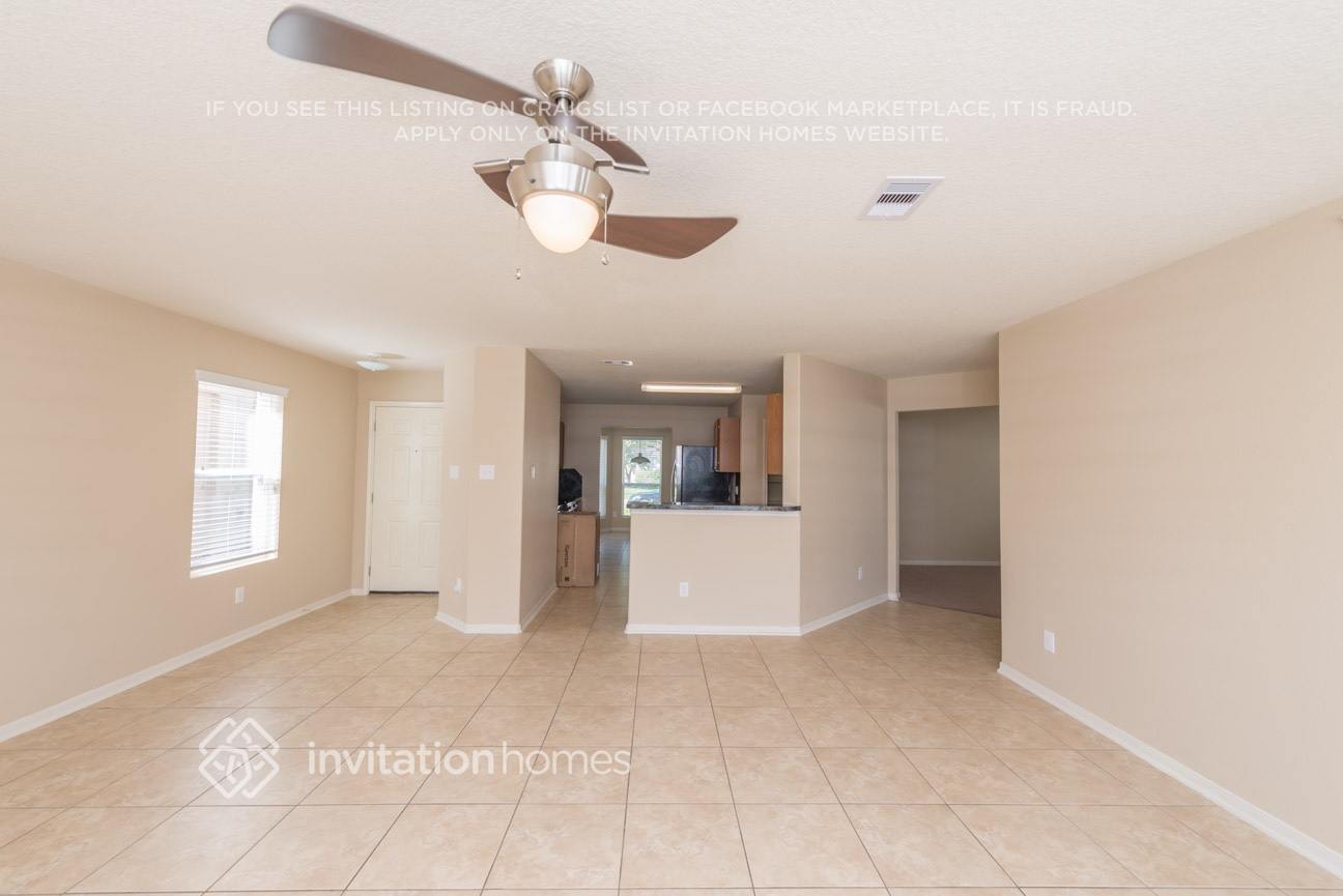 Building Photo - 3514 Barkers Crossing Ave