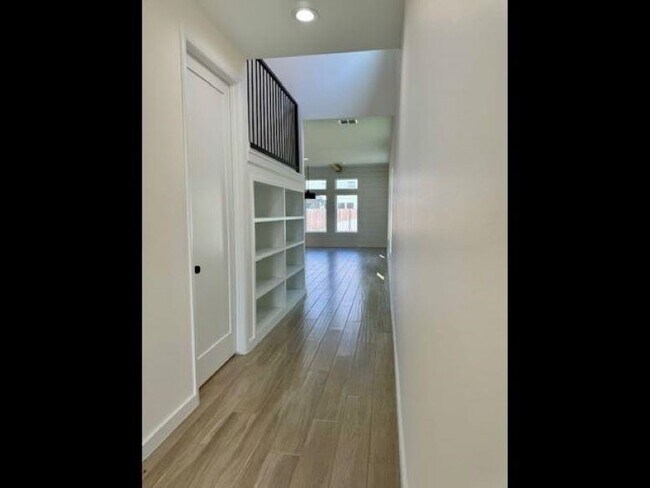 Building Photo - 1301 Chital Dr