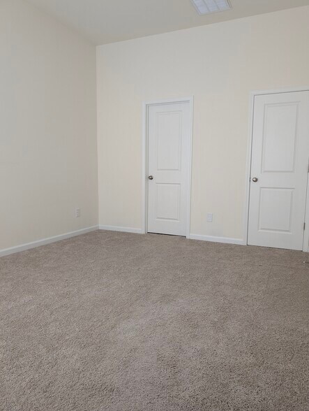 Bedroom 3 - 5835 Waterfall Pl