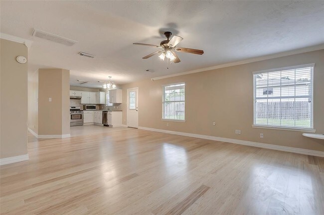 Building Photo - 17010 Grampin Dr