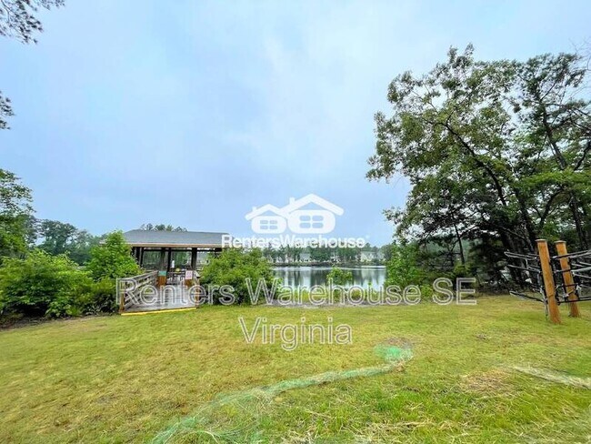 Building Photo - 1724 Defiance Dr
