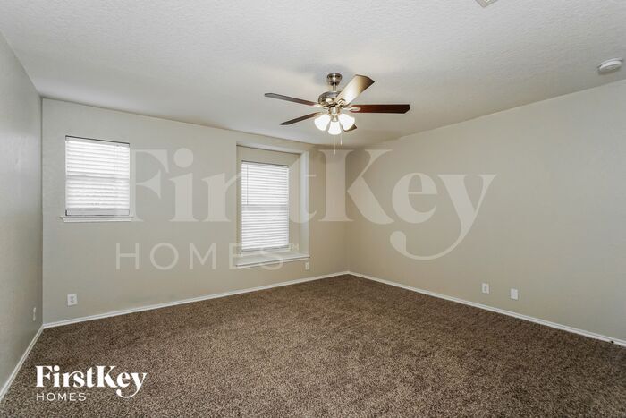 Building Photo - 118 Cindy Lou Dr