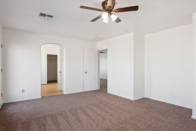 Building Photo - 3076 W Silver Creek Dr