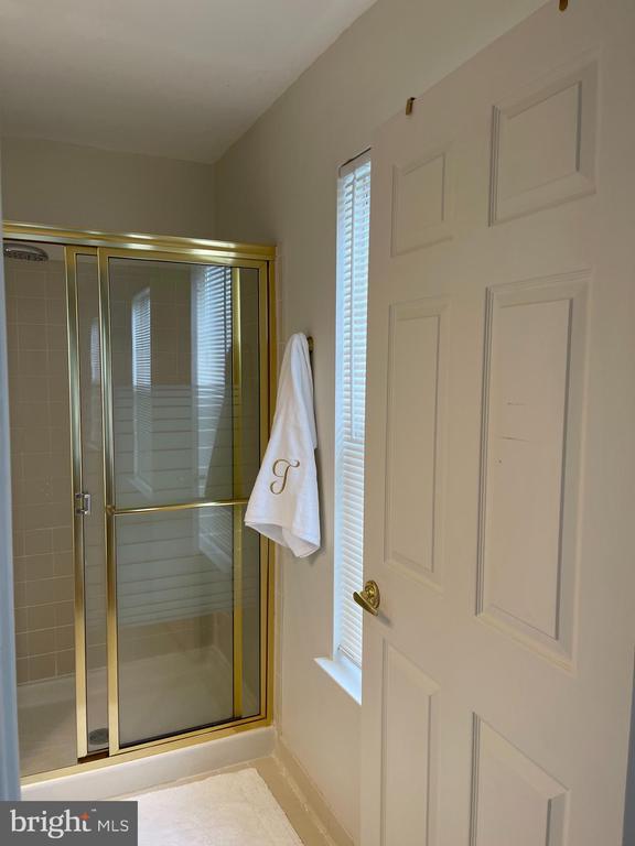 Building Photo - 211 Sonnett Pl
