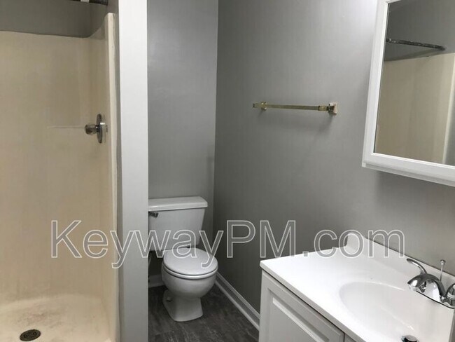 Building Photo - 3443 Linderwood Dr