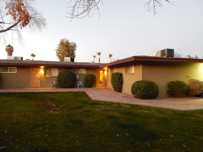 Building Photo - 2020 S Granada Dr