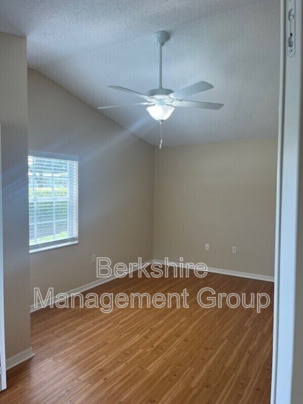 Building Photo - 1106 Brook Meadow Dr