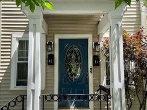 Building Photo - 13 Concord Ave