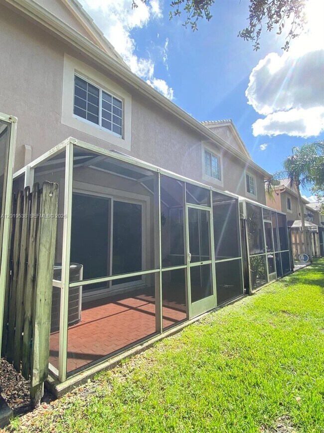 Building Photo - 2041 Pompeii Ct