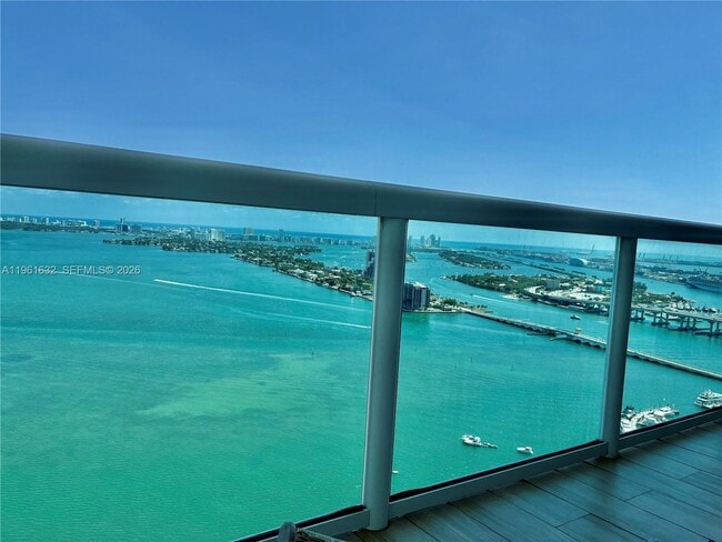 Building Photo - 1800 N Bayshore Dr