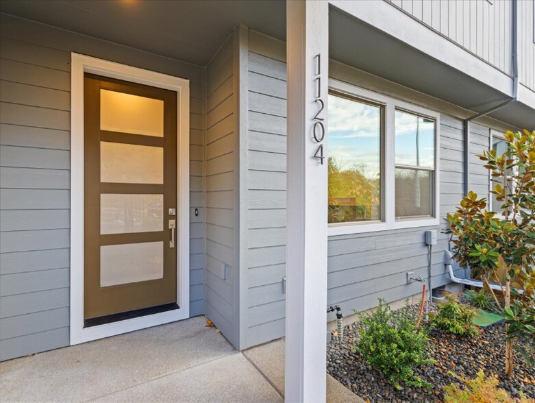 Building Photo - 11204 SE 162nd Ave