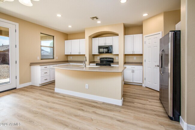 Building Photo - 41615 W Chimayo Ct