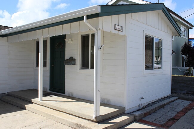 Building Photo - 341 5th Ave