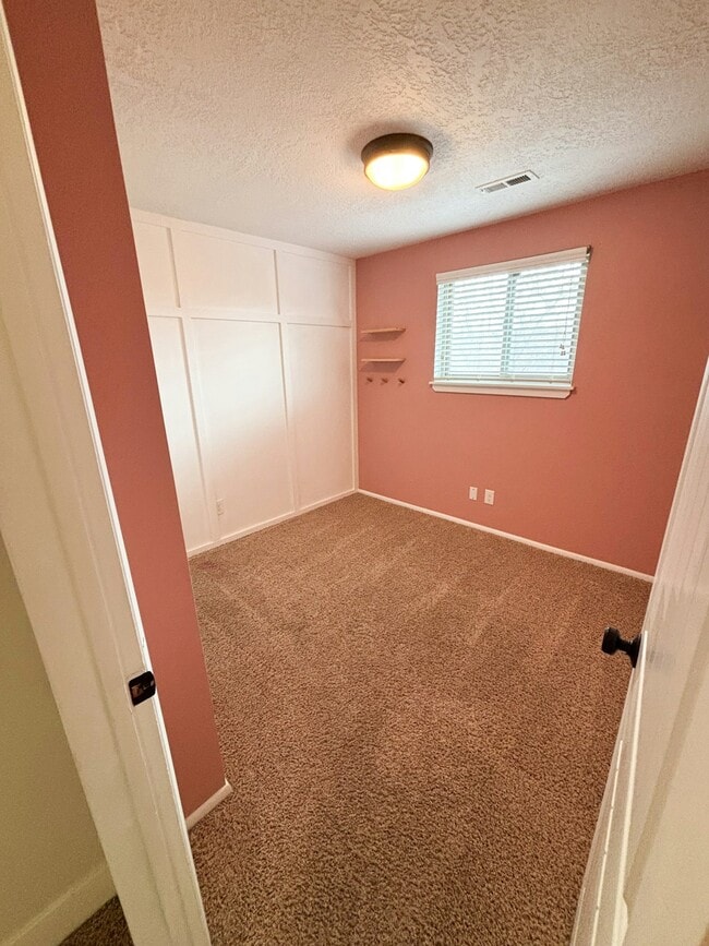 Building Photo - 1657 N 645 W St