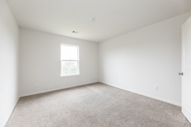 Building Photo - 541 Amberwood Pk Dr